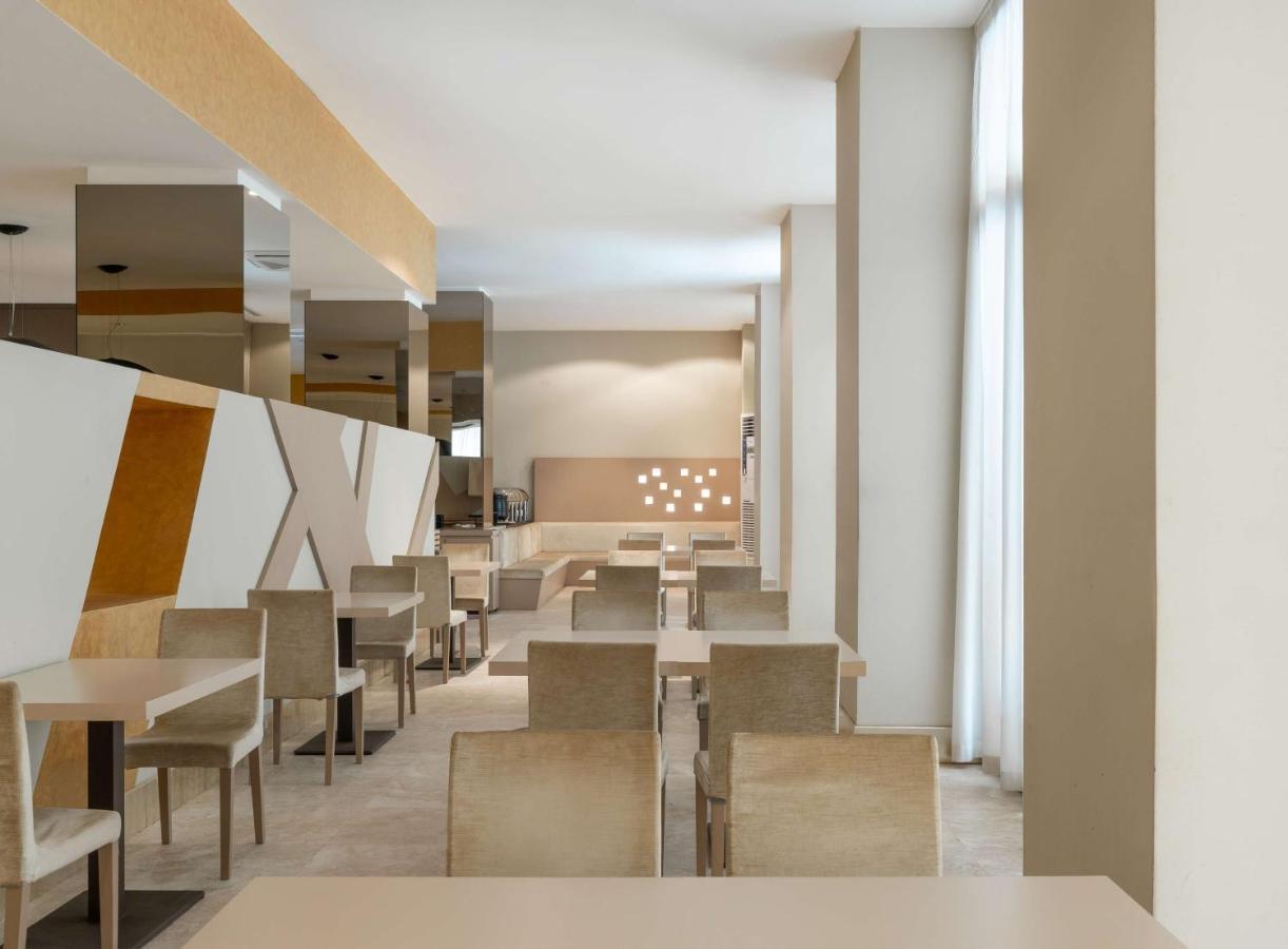 Radisson Blu Hotel N'Djamena Exterior photo